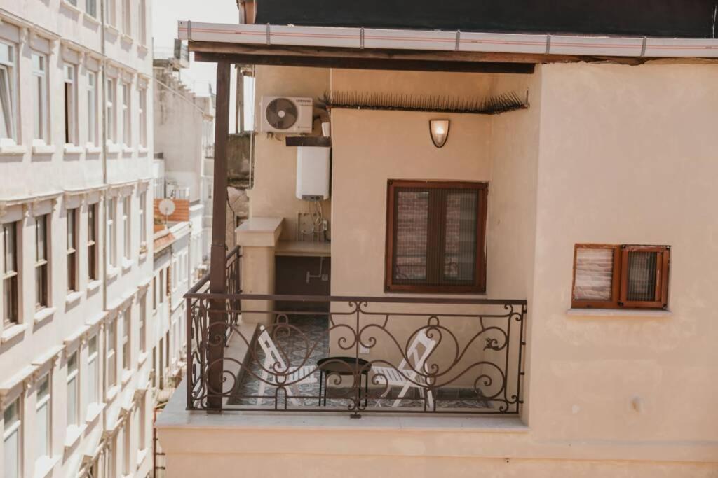 Galadoo Suites 4Th Floor Стамбул Экстерьер фото